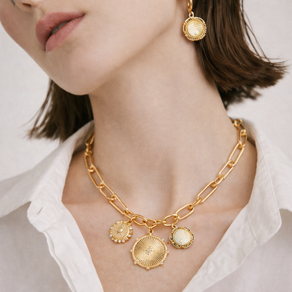 Collar Helia — Plata de ley bañada en oro 18k. Acabado pulido.